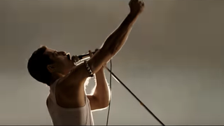 "Fred" Mercury takes the stage in the full-length trailer for <i>Bohemian Rhapsody</i>